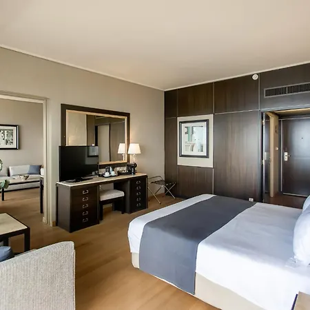 מלון Corfu Palace 5*